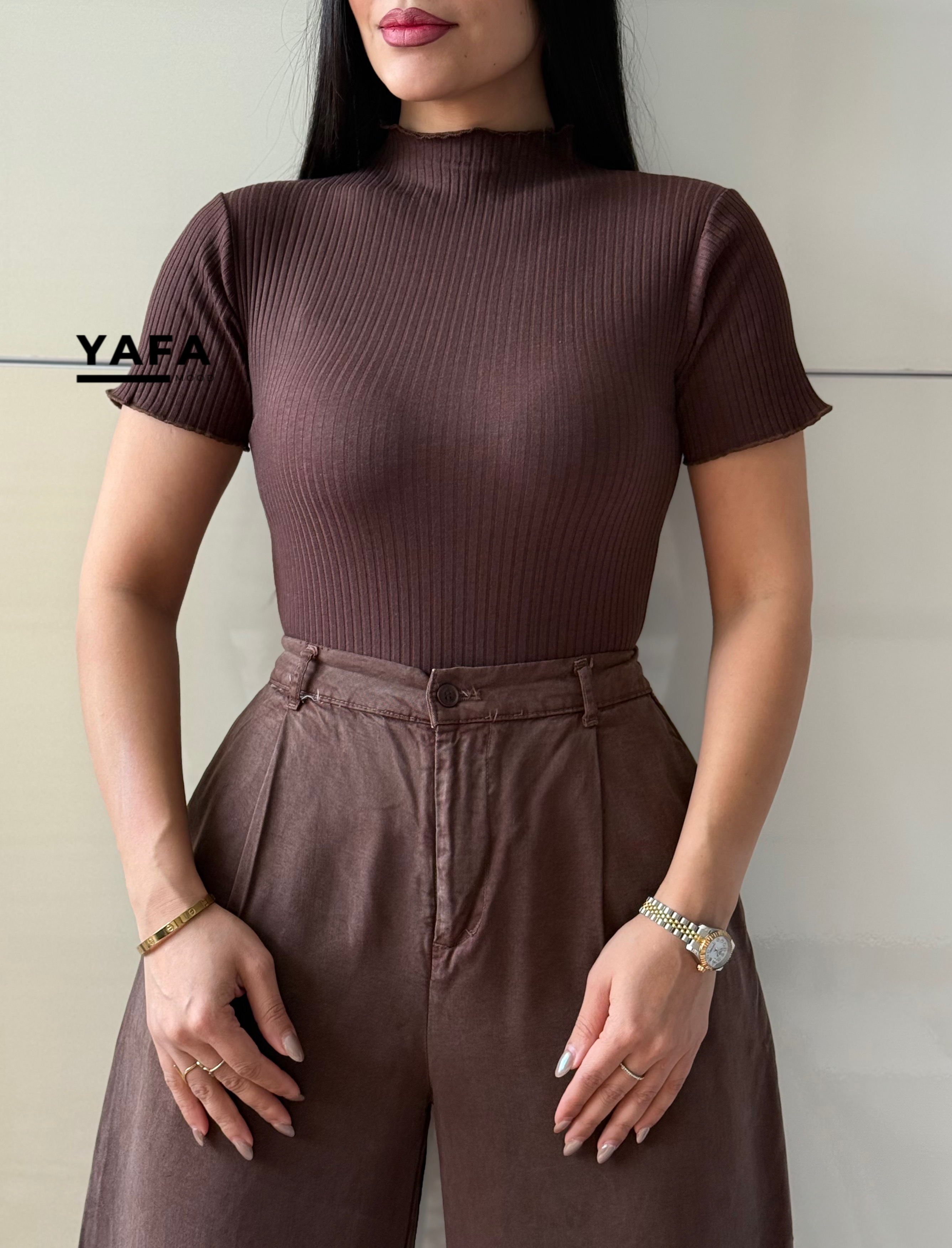 تیشرت یقه ایستاده
