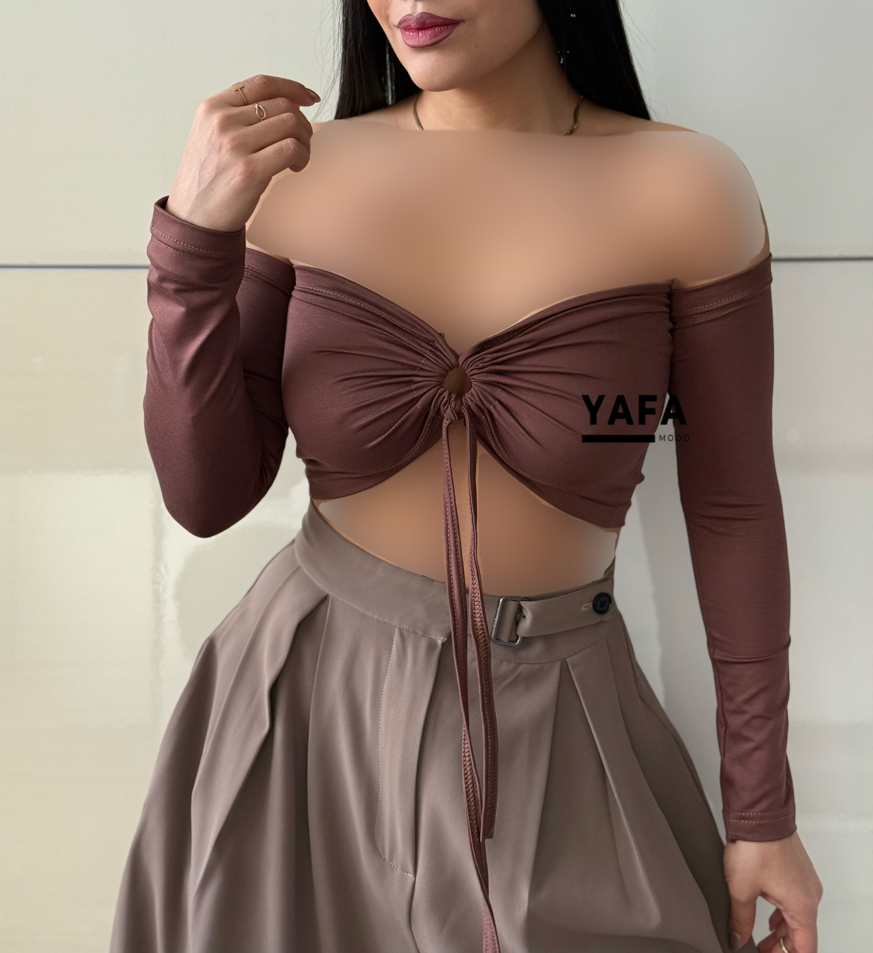 دکلته جلو گره